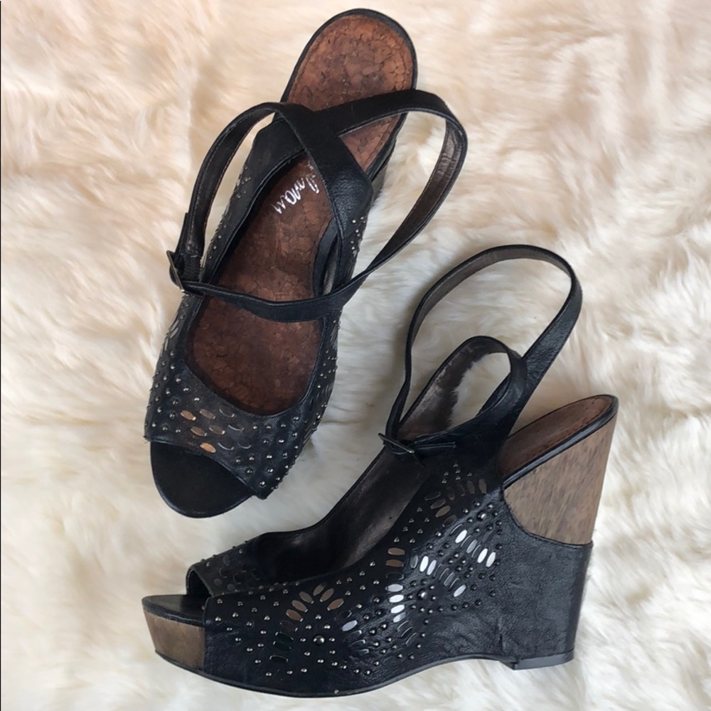 Sam Edelman Kingston Studded Wedge